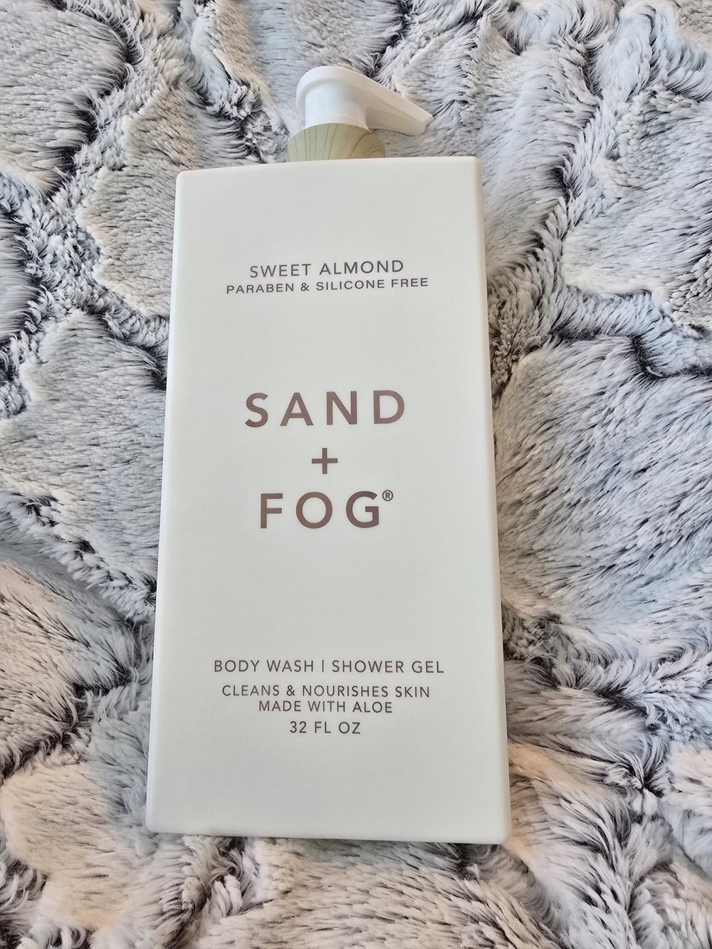 Sand + Fog Sweet Almond Body Wash Shower Gel 32oz NWT Viral Hard To Find